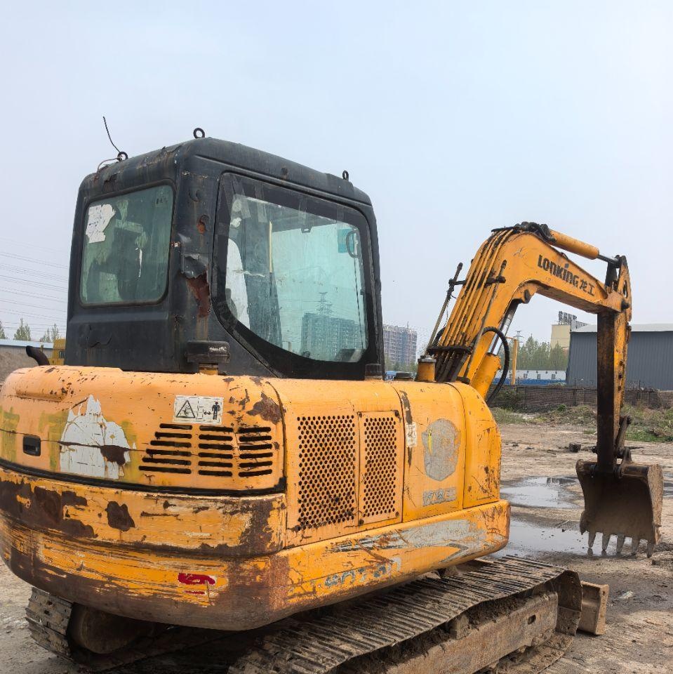 郑州市地区处理龙工60挖机、杭叉、单排平板车