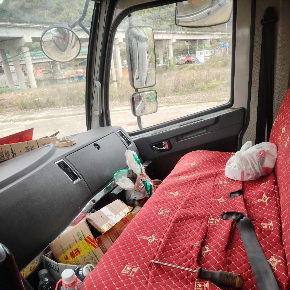 安顺市地区处理自用伍十吨吊车