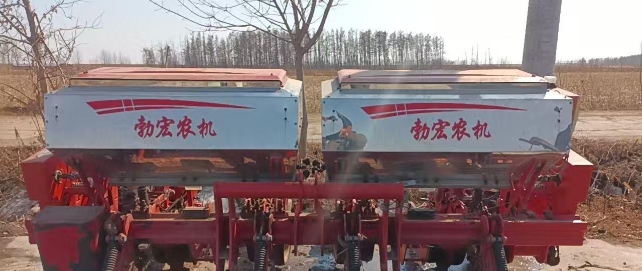 鹤岗地区处理勃宏四垄免耕机