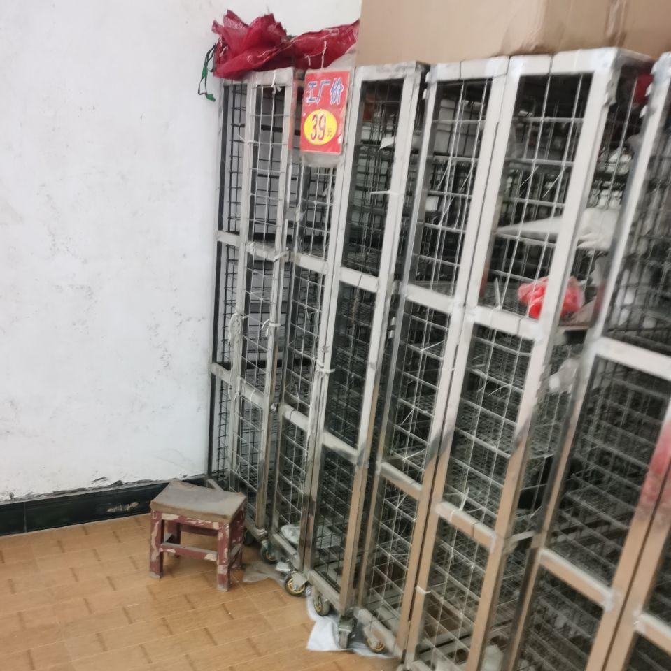 许昌市地区处理服饰店货架一批