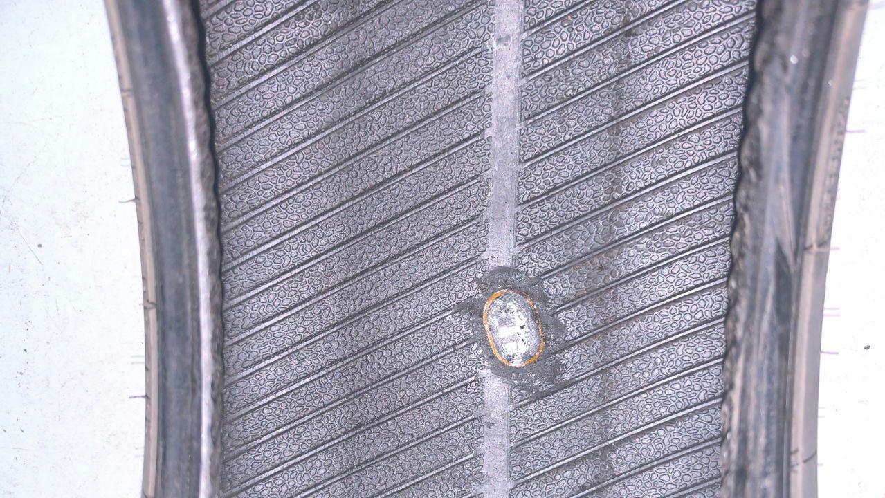 鹤岗地区处理倍耐力215/60R16冬季雪地轮胎四条