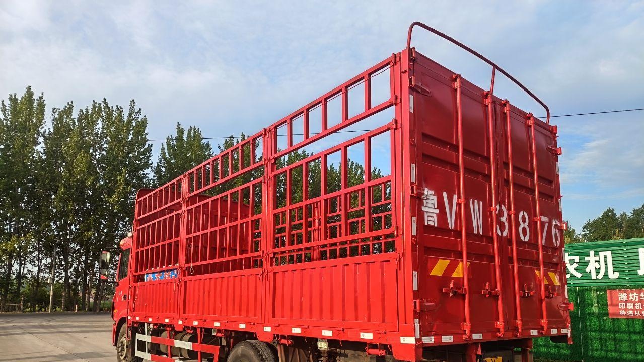 潍坊市地区处理6缸6.8米高栏车