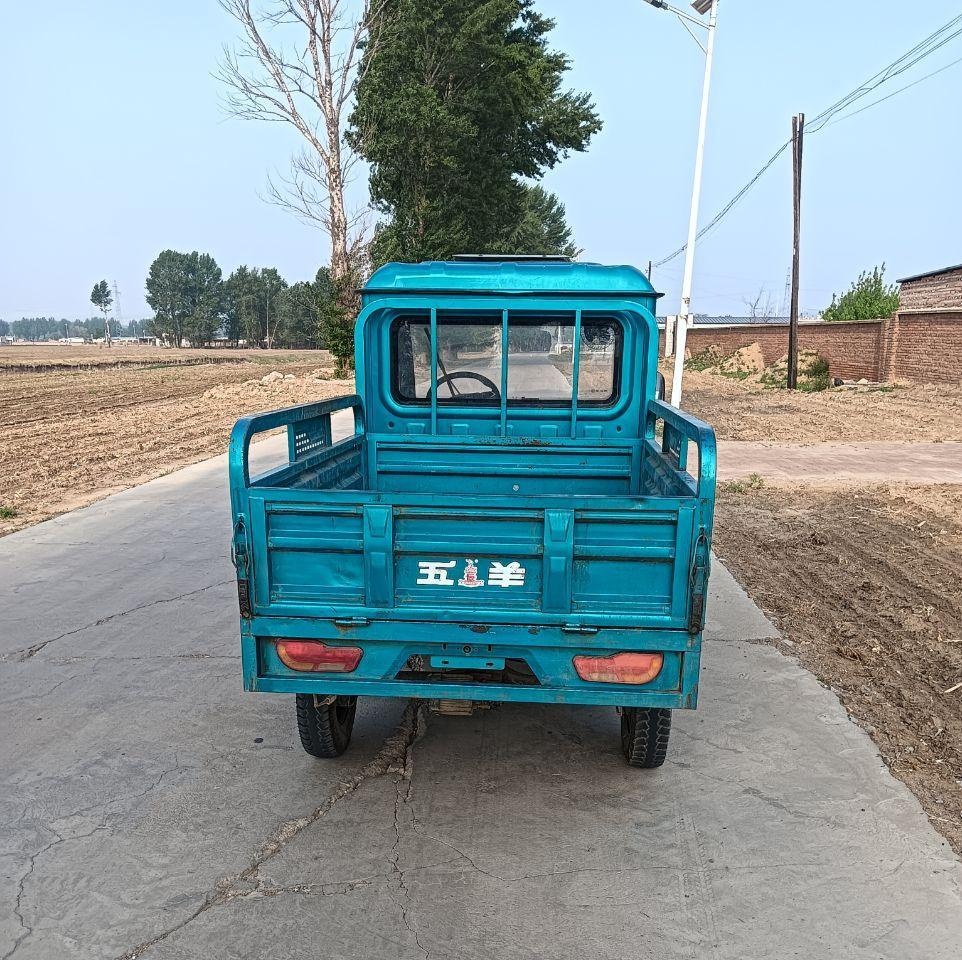 阜新地区处理五羊重卡三轮车