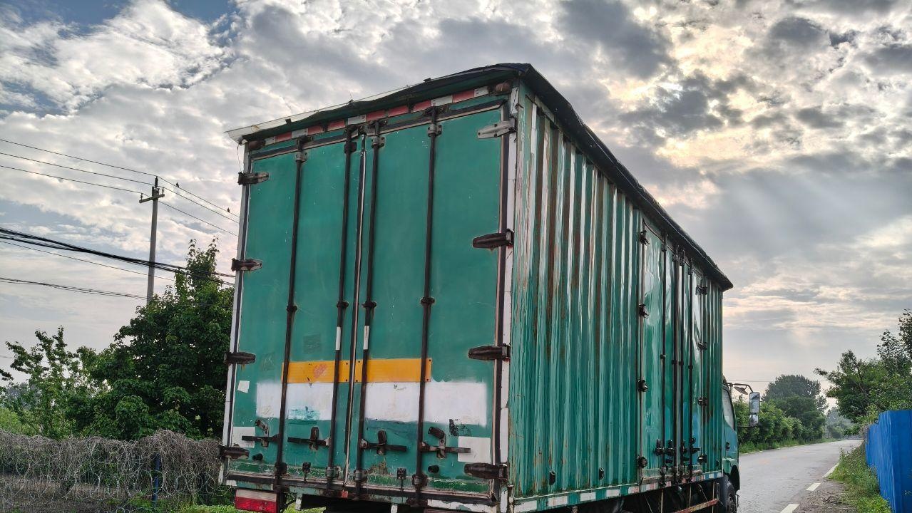 北京地区处理东风多利卡厢式货车