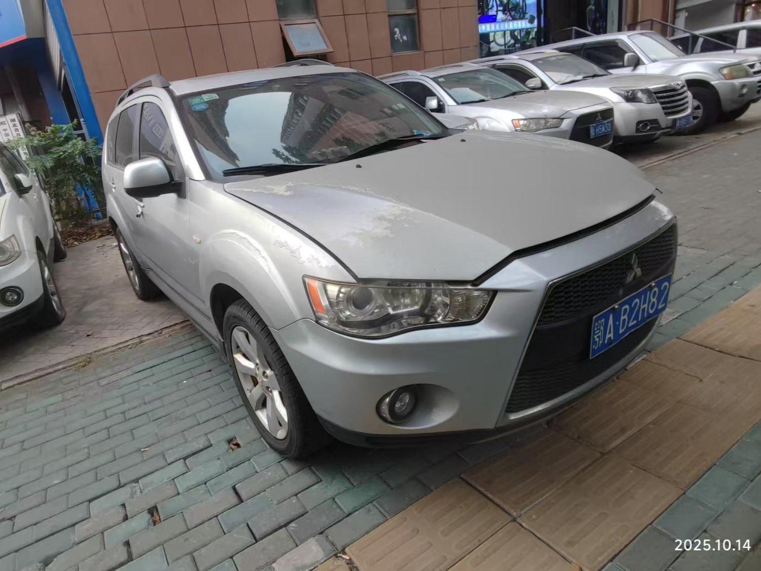 3月27日武汉三菱欧蓝德（鄂AB2H82）一台招标公告