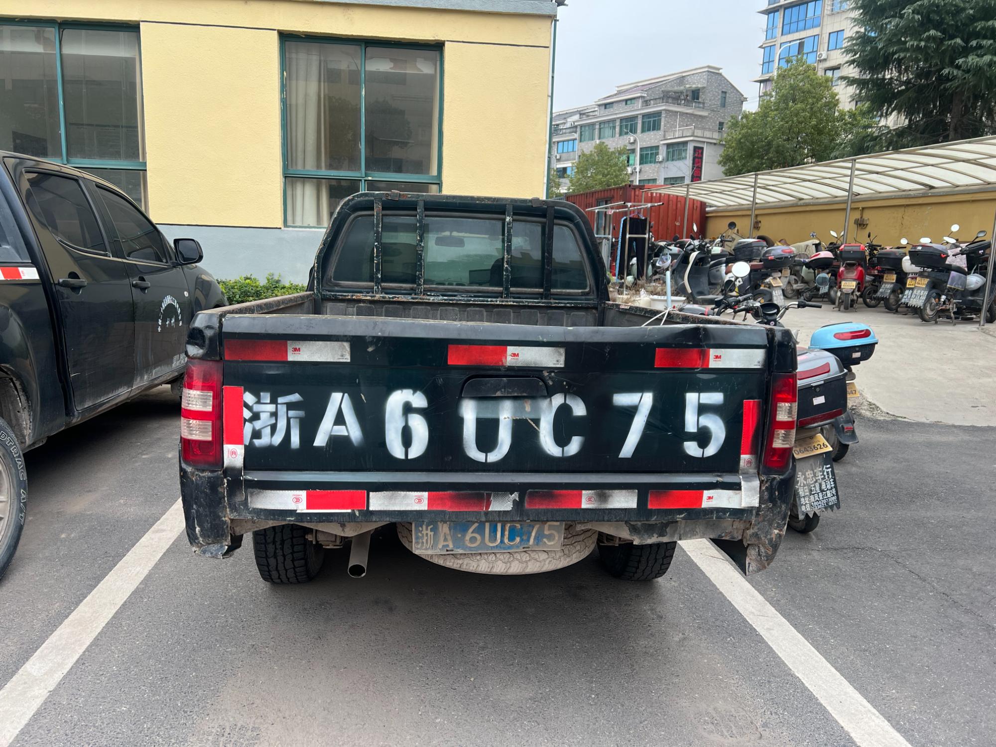 3月25日杭州柴油皮卡车3辆招标公告