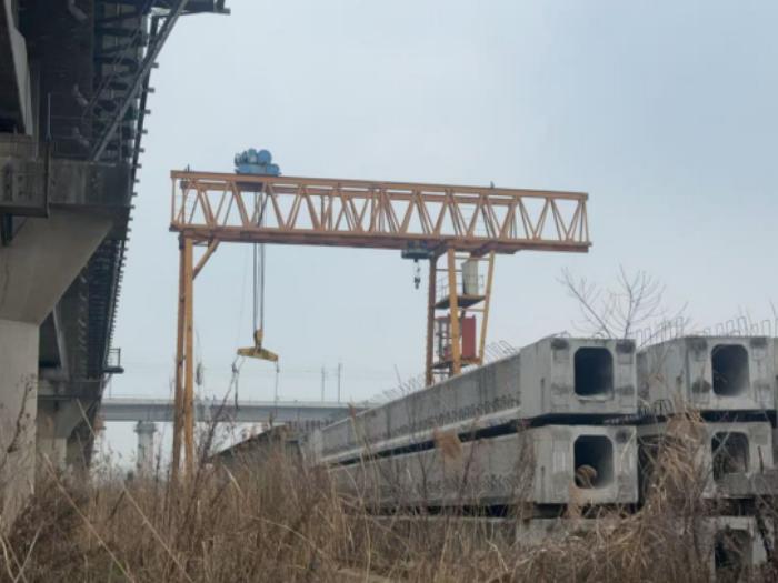 4月3日马鞍山门式起重机一台招标公告