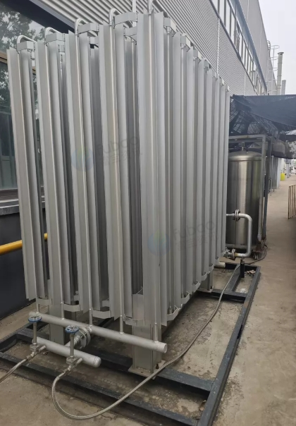 青岛市地区处理一套LNG压力罐+汽化器