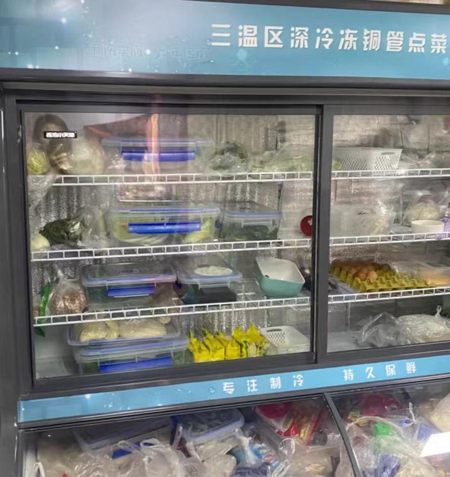呼和浩特市地区饭店转让处理餐桌椅、厨房设备