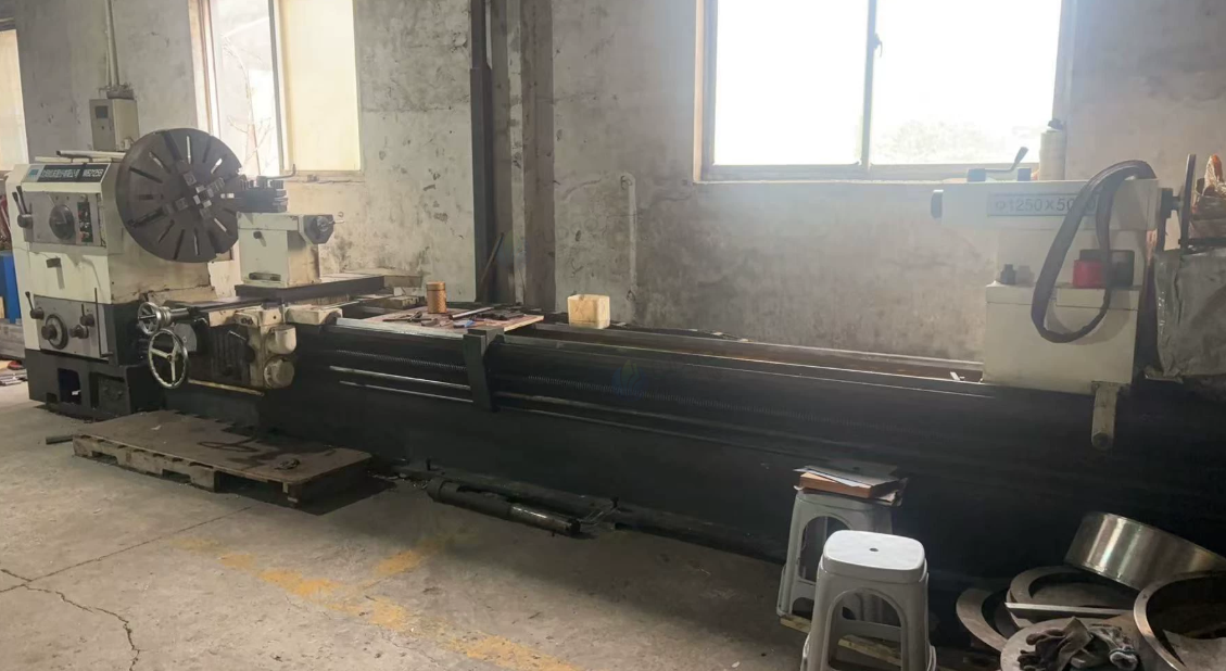 上海市地区工厂处理沈阳机床CW62125B车床