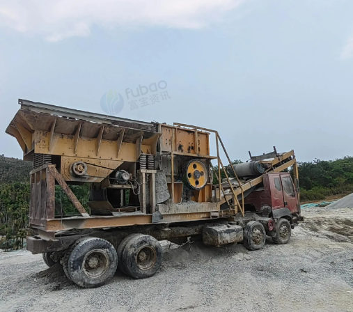 万宁市地区工厂处理1414移动破和四层分筛设备一套