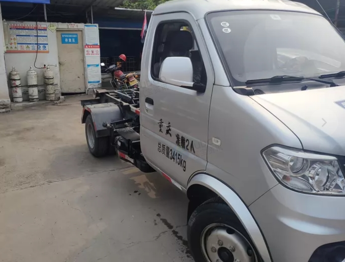 内江市地区处理3吨勾臂车