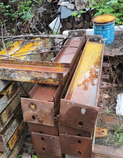 南京市地区工厂处理H型二手工字钢、钢笆片、顶丝约500T