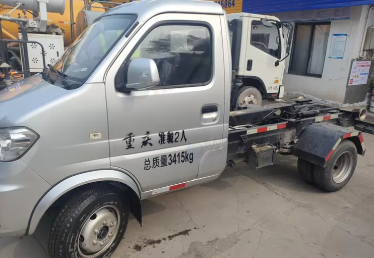 内江市地区处理3吨勾臂车