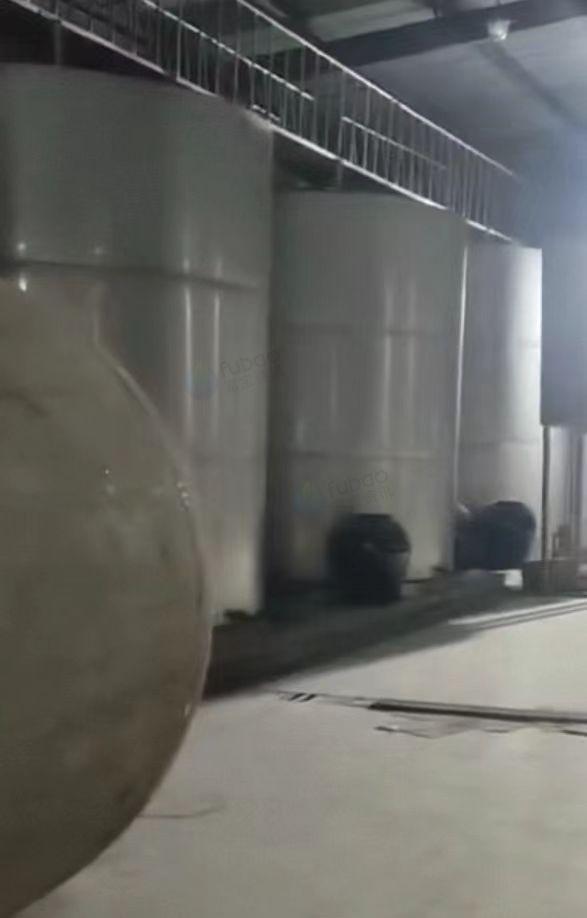 开封市地区酒厂处理不锈钢储酒罐、灌装机、白酒化验设备、水处理设备、陶瓷坛一批等设备