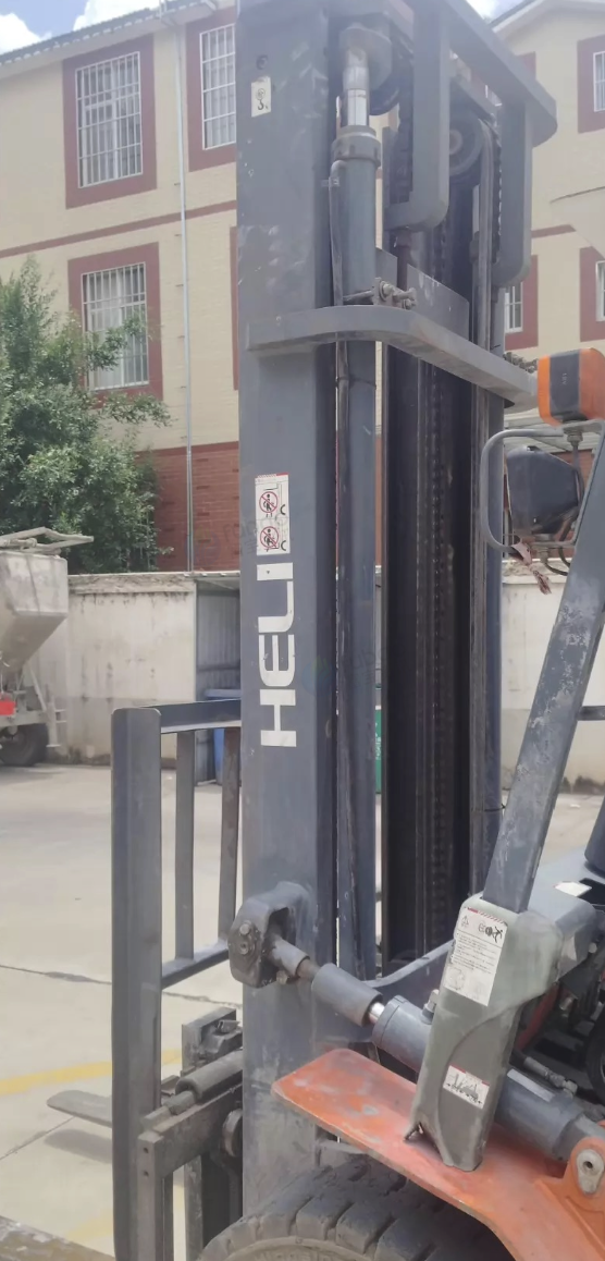 楚雄市地区处理合力3吨叉车