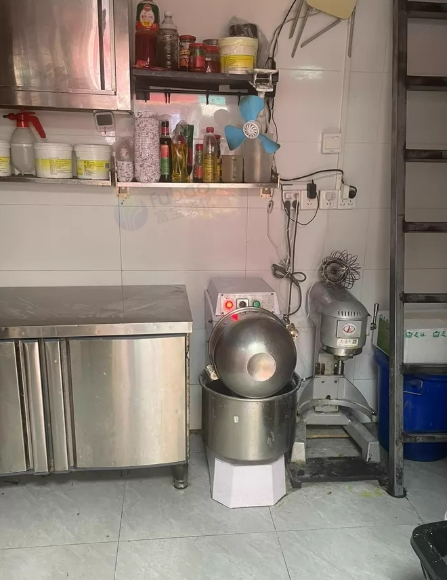 广州市地区处理面包店全套设备、搅拌机、烤箱、发酵箱、冰箱、展示柜等