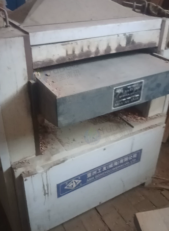保定市地区处理工友MB106H单面木工压刨床