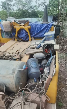 成都市地区处理徐工吊车5吨小勾