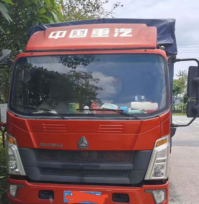 广州市地区处理豪沃HOWO4米2轻卡货车