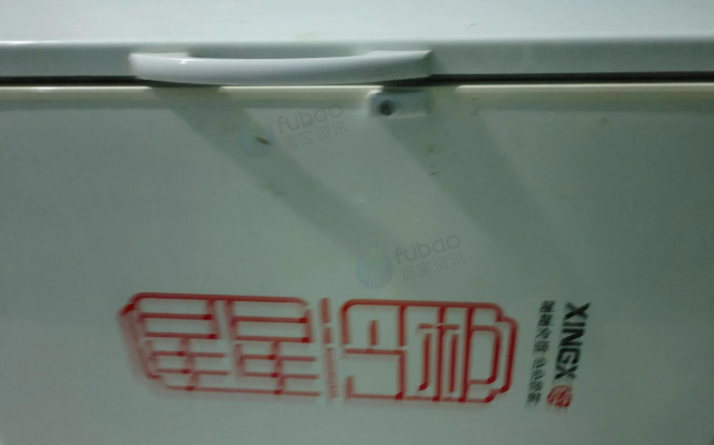 红河市地区铺面处理展示柜、冰柜、烧烤机、油烟机、桌椅、爆米花机