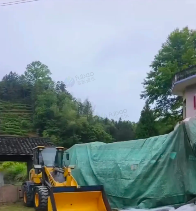 黄山市地区工厂处理铲车2台、1400破碎机1台