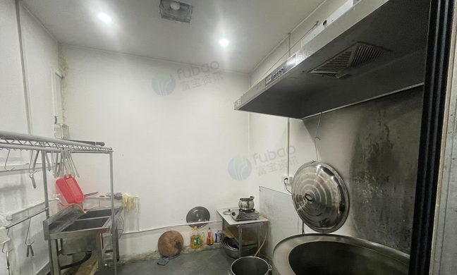 佛山市地区店铺处理带操作台、冰柜、称重秤、空调等厨房设备一套