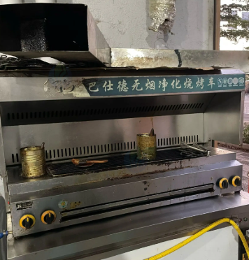 红河市地区铺面处理展示柜、冰柜、烧烤机、油烟机、桌椅、爆米花机